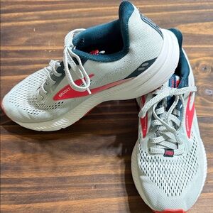 Brooks Gray and Salmon Running shoes size 7